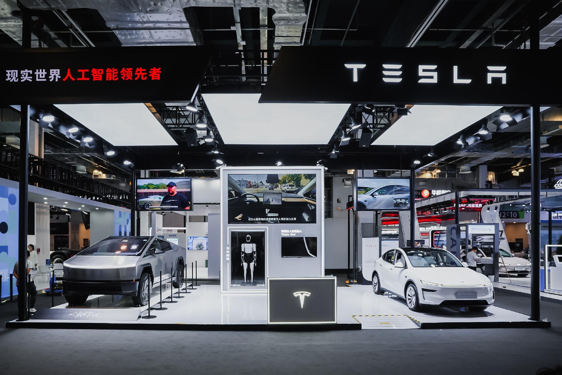 特斯拉：從造車先鋒到 AI 新征程，萬億藍圖繪就十年新篇